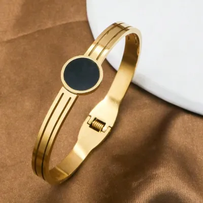 Stainless Steel Circle Black Shell Bracelet